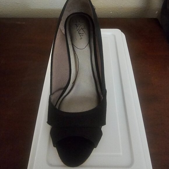 9W Wedges - Picture 1 of 3